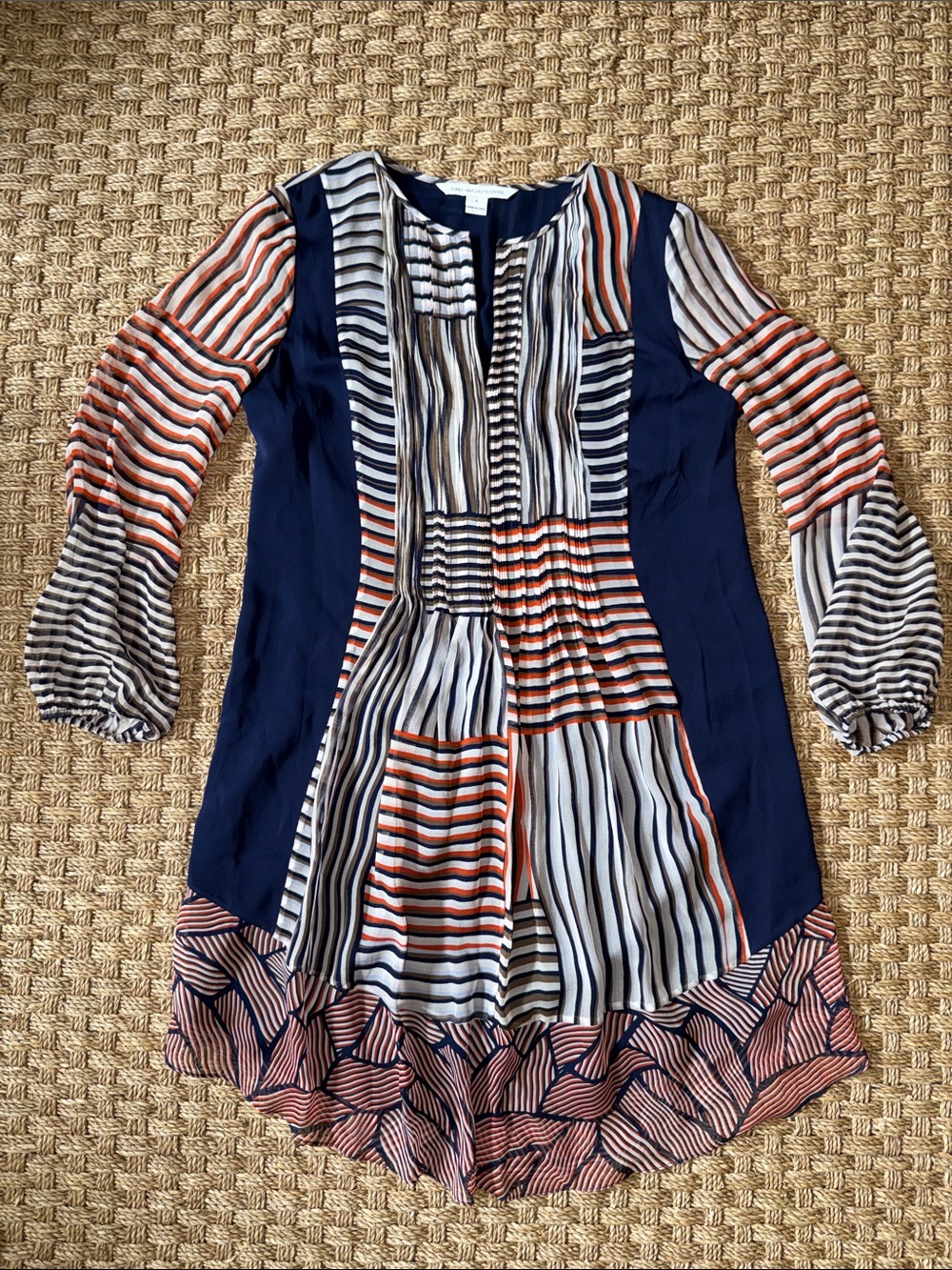Diane Von Furstenburg 100% Silk Striped Navy/Orange Geo-Print Tunic Top Sz 6